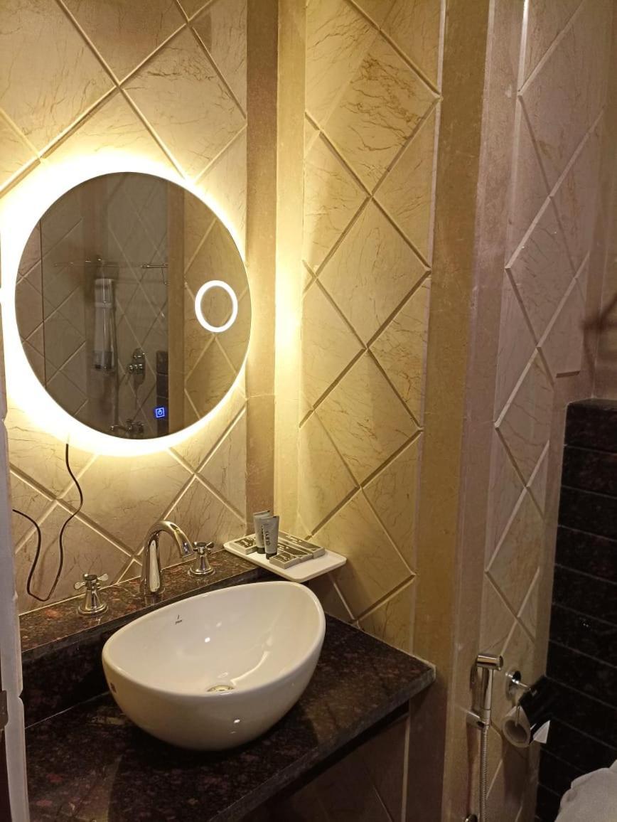 Hotel Vivaan Regency Haridwar Bagian luar foto